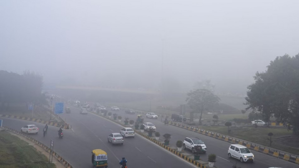 Delhi AQI Drops from Severe, But Pollution Remains a Concern