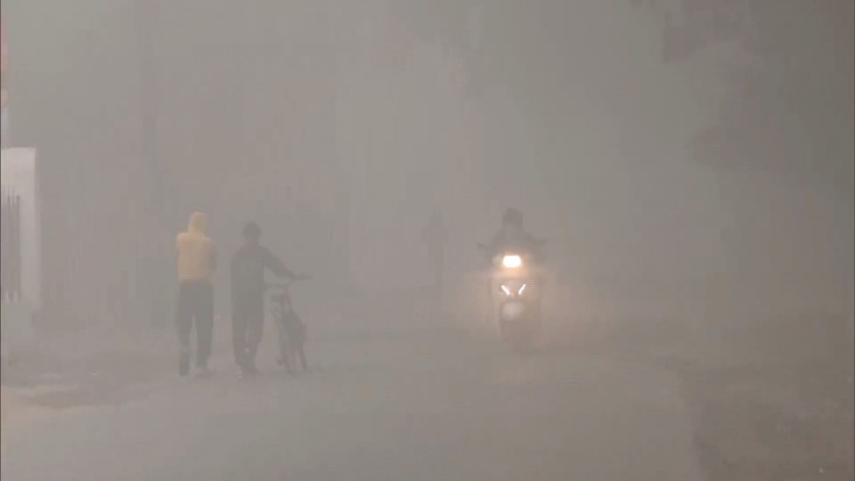 Fog Alert in Delhi Today, Air Quality Expected to Slip Into Severe Zone