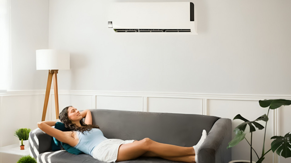 How to Use Your Air Conditioner as a Room Heater This Winter