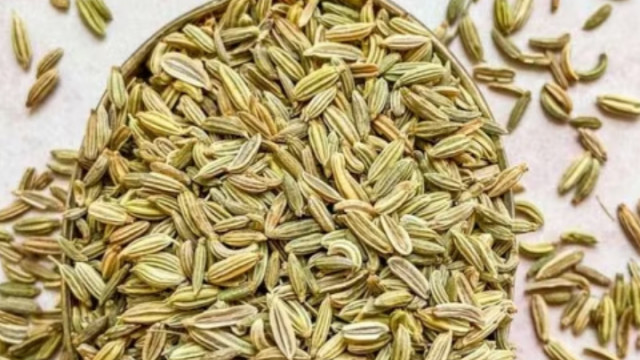 चीनी के साथ सौंफ खाने से क्या होता है? जानकर चौंक जाएंगे आप 