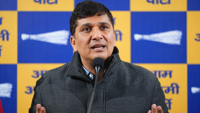 BJP Govt has made Pink Card mandatory in DTC buses, snatching away rights of poor Purvanchali women: Saurabh Bharadwaj