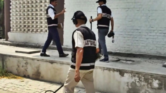 Delhi bomb threat