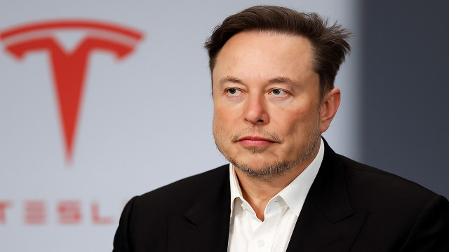 Tesla Shareholders Approve Elon Musk’s Record $1 Trillion Pay Deal