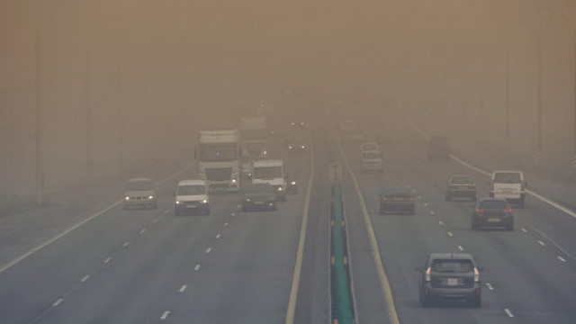 Zero Visibility, Slowed Traffic: Fog and Pollution Disrupt Delhi Morning