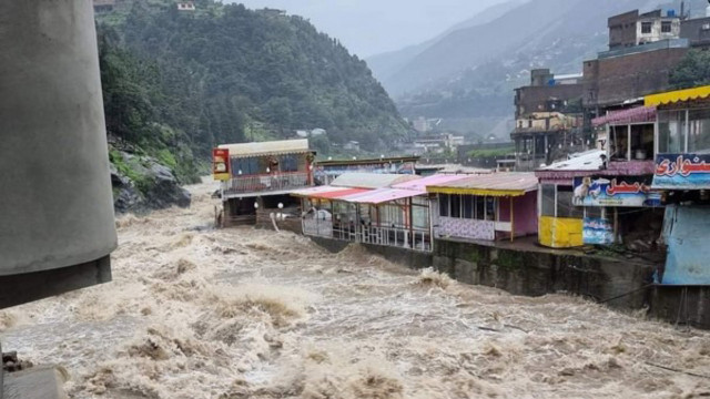 Pakistan Monsoon Death Toll Reaches 299, Including 140 Children