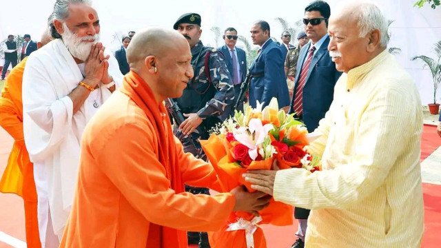 Uttar Pradesh CM Yogi Adityanath meets RSS chief Mohan Bhagwat