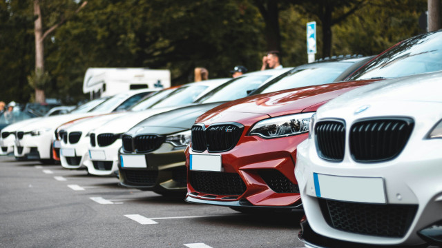 Want to Keep Your Old Car for 20 Years? Here’s How Much You’ll Pay in Registration Fees