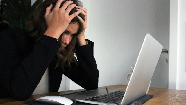 What Is 996 Work Schedule and Why It’s Ringing Alarm Bells in America’s Tech Industry
