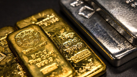 As Venezuela crisis impacts gold, silver prices, know how to get better returns