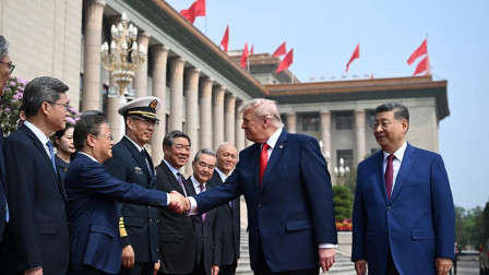 Reporters Stopped, Security Clashes Erupt During Donald Trump’s Beijing Visit