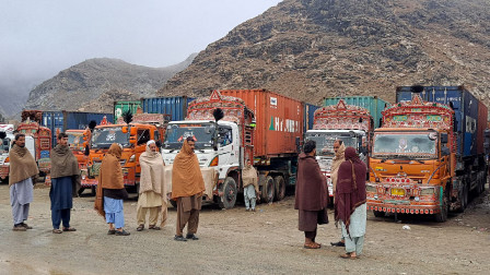 Border War Between Pakistan and Afghanistan Forces One Lakh People to Flee Homes