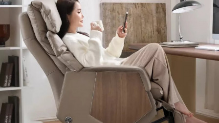 Employee with back pain cries on Reddit after denied proper chair