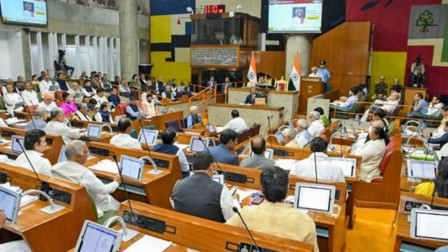 Fearing cross-voting in Rajya Sabha elections, 31 Congress MLAs shifted to hotel in Shimla