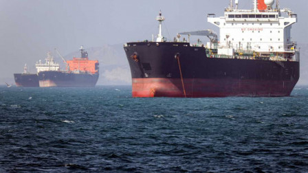 Fire Breaks Out on Chinese Oil Tanker After Attack Close to Hormuz Strait
