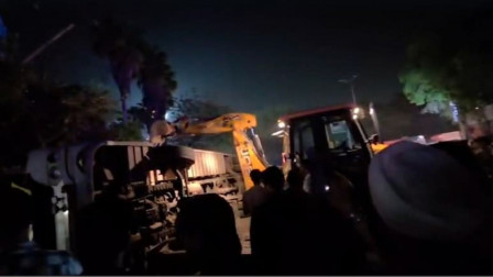 Delhi Bus Accident: Two Killed as Bus Overturns Near Jhandewalan Temple
