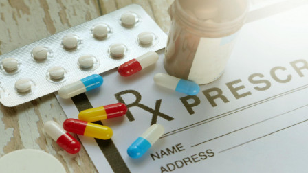 Self-Medication Goes Wrong: Delhi Resident Hospitalised After Following AI Health Tips