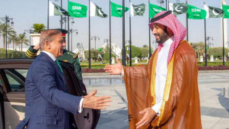 How did Saudi Arabia and Pakistan force UAE to exit from OPEC?