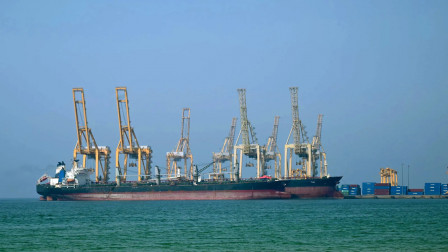 Rising Iran Tensions: Six Nations Form Alliance to Safeguard Hormuz Corridor