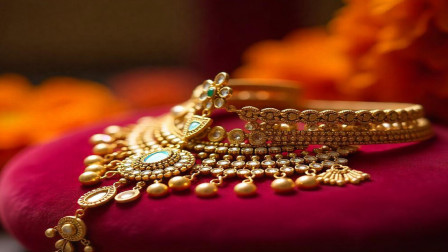 Gold, Silver Rates Today: Gold Nears Rs 1.46 Lakh, Silver Hits Rs 3 Lakh on MCX