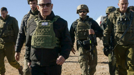 Benjamin Netanyahu Visits Lebanon in Bulletproof Vest, Says 'War Is Not Over Yet'