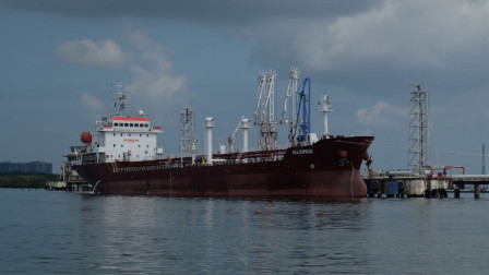 No More Russian Oil for India? Refineries' Concerns Mount as US waiver on sanctions approach expiry