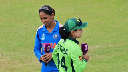 Toss controversy? Pakistan captain allowed to choose despite wrong call, fans express outrage