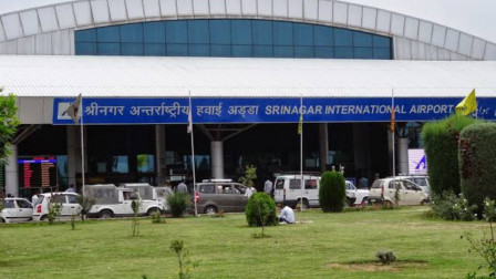 US Citizen detained at Srinagar Airport, Satellite Phone Recovered; Interrogation Underway