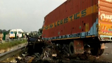Uttar Pradesh: Several killed as sleeper bus going to Bihar overturns in Lucknow