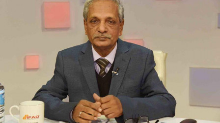 What did Tariq Rahman's only Hindu minister say about the safety of Hindus in Bangladesh and India?