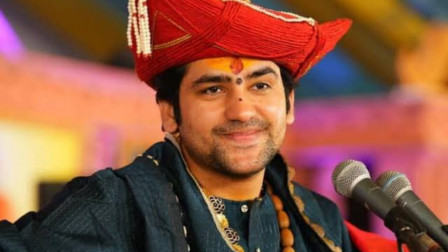 Which Cars Does Bageshwar Dham Sarkar Own? Check Out Dhirendra Krishna Shastri's Car Collection