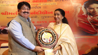 Asha Bhosle's Last Song: Legendary singer sang final song weeks at 92