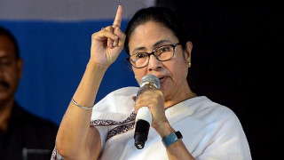 Mamata Banerjee in Supreme Court: Bengal CM Arrives, Likely to Argue Own Case Against SIR