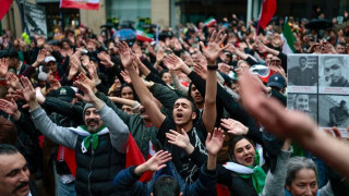Video: Iranians dance in the streets after Israeli airstrike kills Ayatollah Ali Khamenei