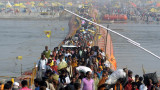 Sea of Faith at Sangam on Mauni Amavasya, Pilgrims Begin Holy Dip After Midnight