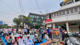 Kolkata Namaz Row: Clash over Friday prayers on road in Raja Bazar