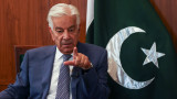Pakistan Defence Minister Says America Exploited Country ‘Like Toilet Paper’ in Explosive Speech