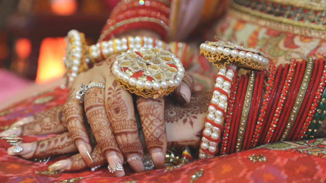 'Dulhan Ko Bachaya...,' SDM Risked his Life to Save Bride Trapped in the Flood