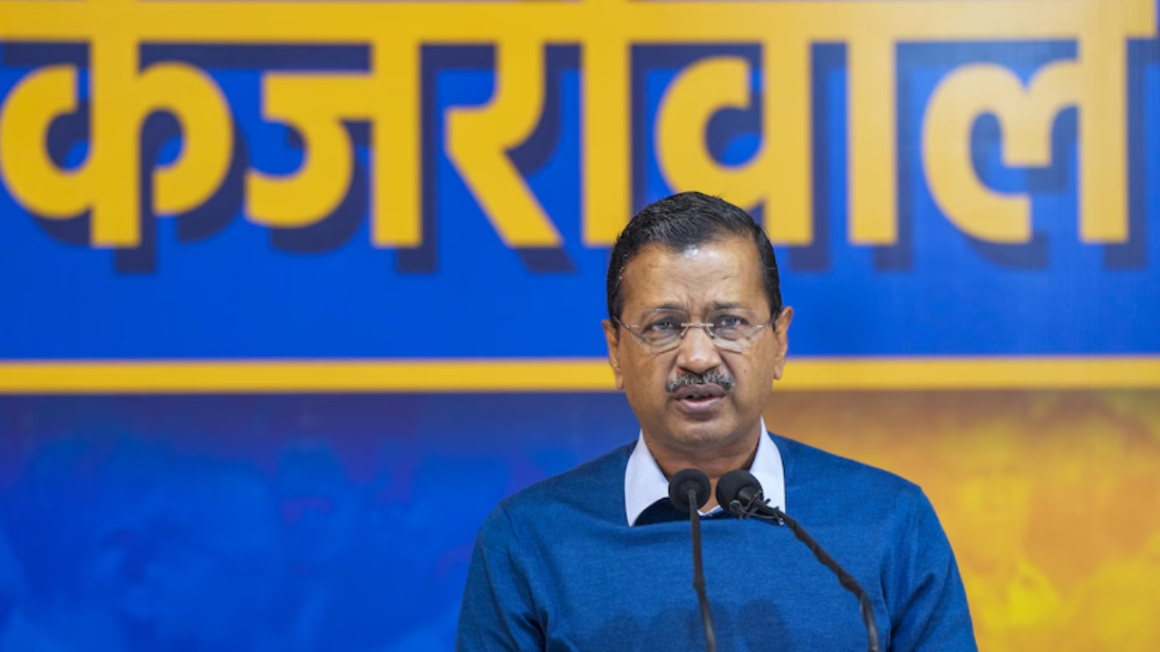  Political Tensions Rise: Kejriwal Questions Gujarat SRPF Deployment Amid Delhi Polls