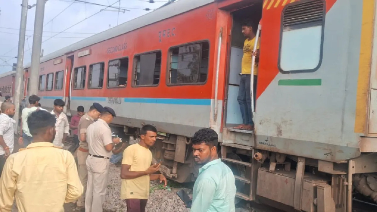 2 Coaches of Sabarmati Jansadharan Express Derail in Kanpur, No Casualties Reported; Rescue Teams on