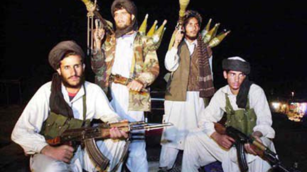 Afghanistan: Taliban prepares army of suicide bombers to fight Pakistan