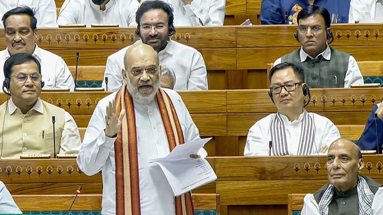 Amit Shah makes BIG statement on Naxalism, throws THIS challenge