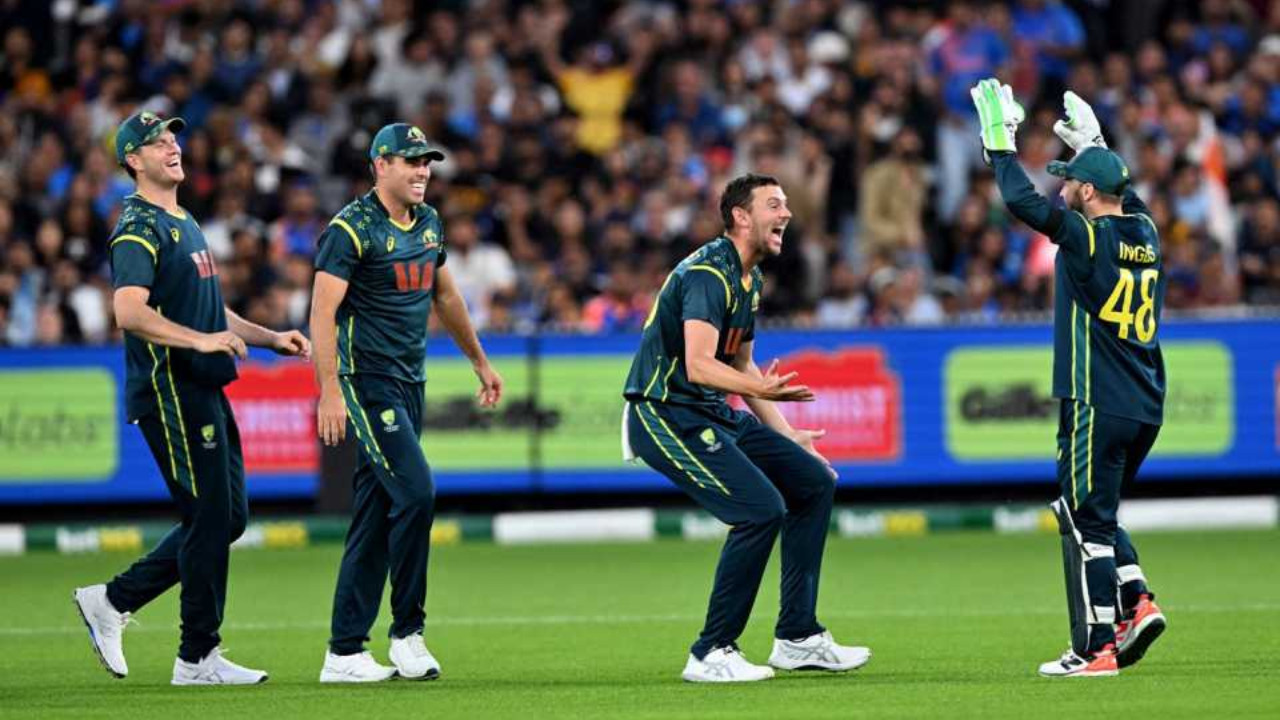 Australia Beat India by 4 Wickets in 2nd T20 Match