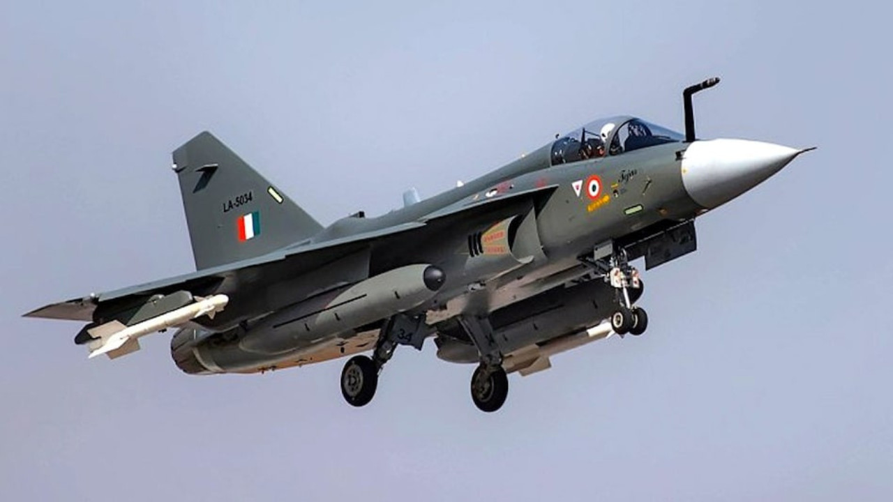 Bad news for IAF as another Tejas fighter jet crashes, technical fault suspected; pilot ejects