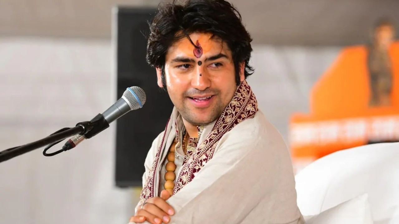 Bageshwar Dham: Dhirendra Krishna Shastri stirs up controversy again; what did he say this time?