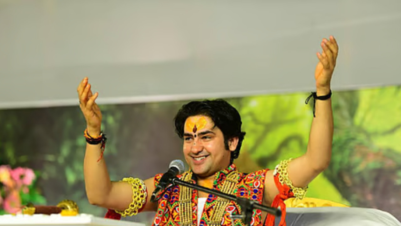 Chaos in Chhatarpur's Bageshwar Dham as 1 dead and 10 injured