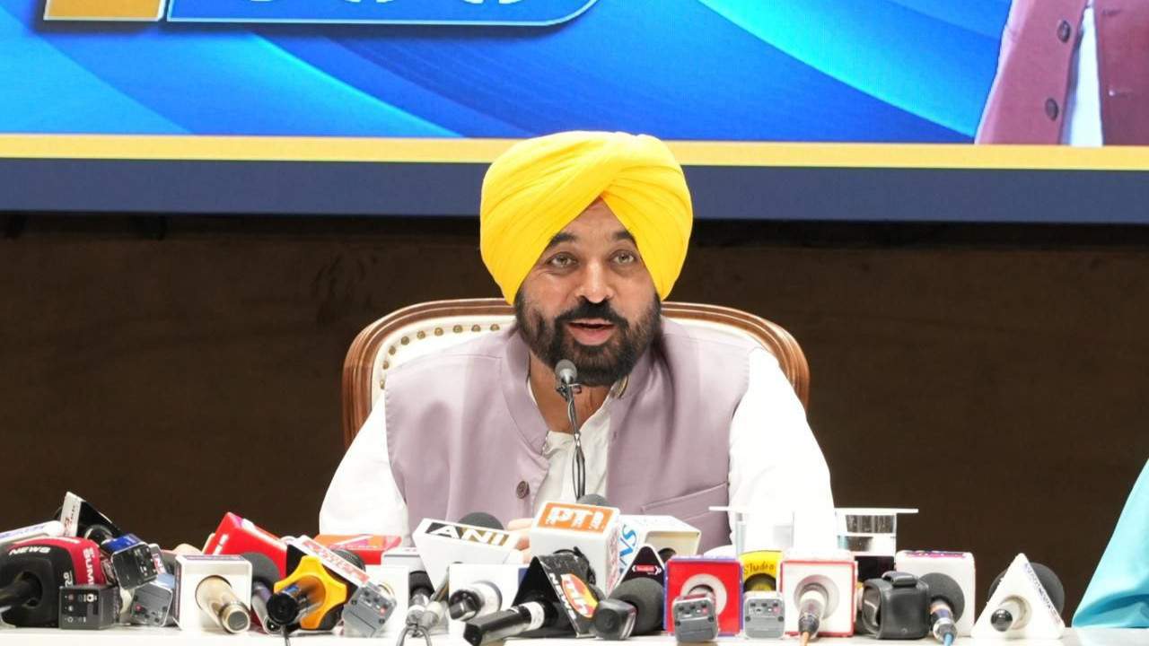 CM Mann presents report card of health department in last four years