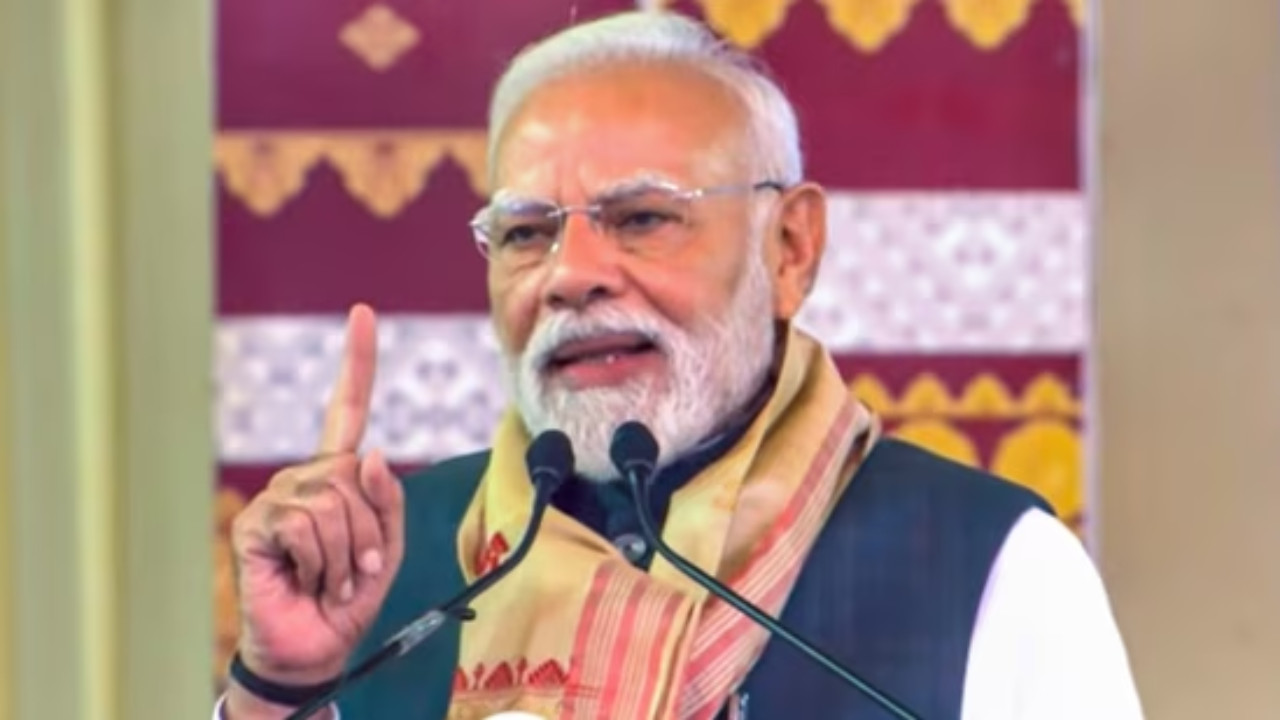 Congress backs Pak terrorists, protects infiltrators: PM Modi's attack in Assam