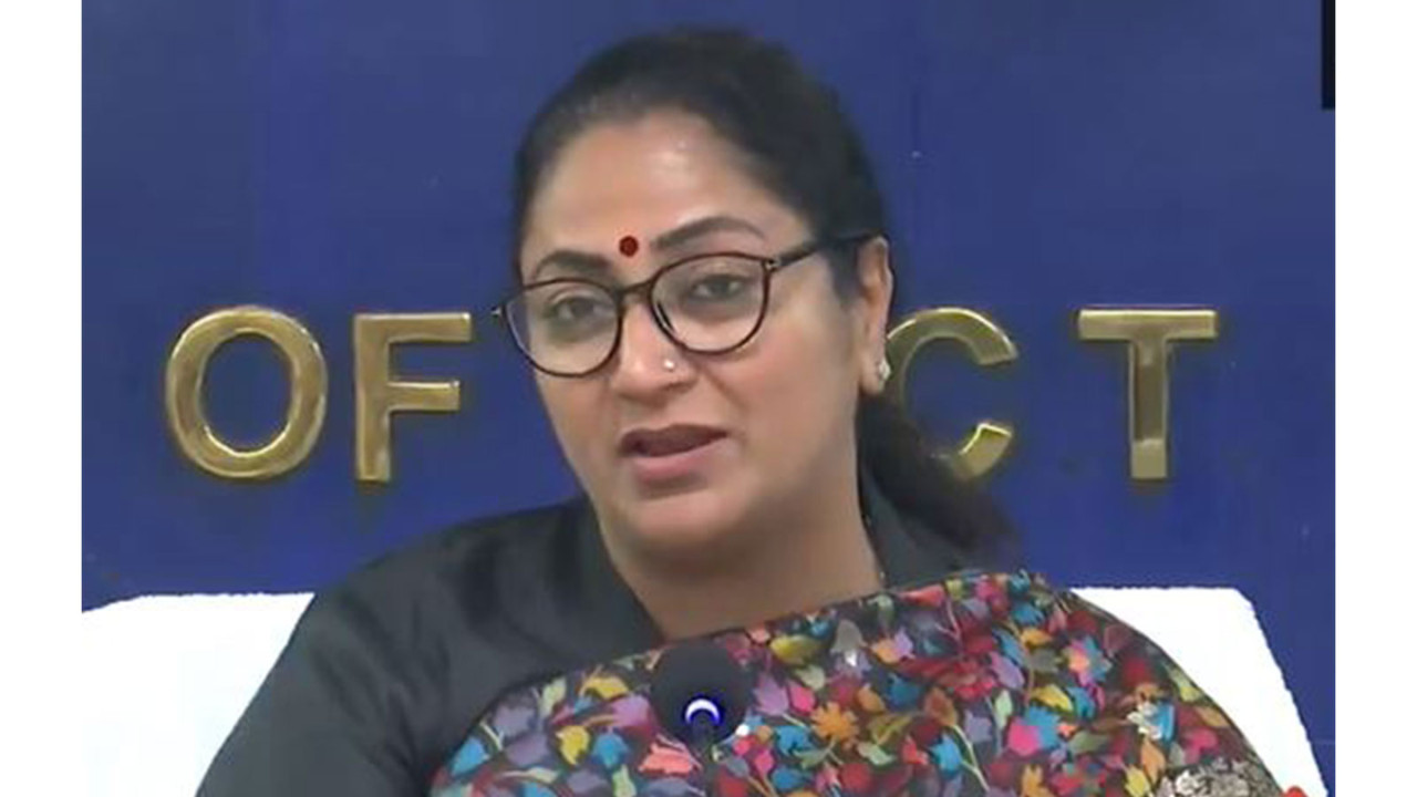 Delhi CM Rekha Gupta Announces Government Holiday on Chhath Pooja