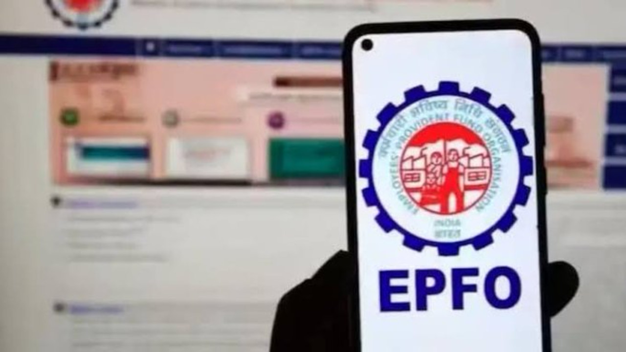 EPFO members can now update personal details, transfer funds without employer approval!