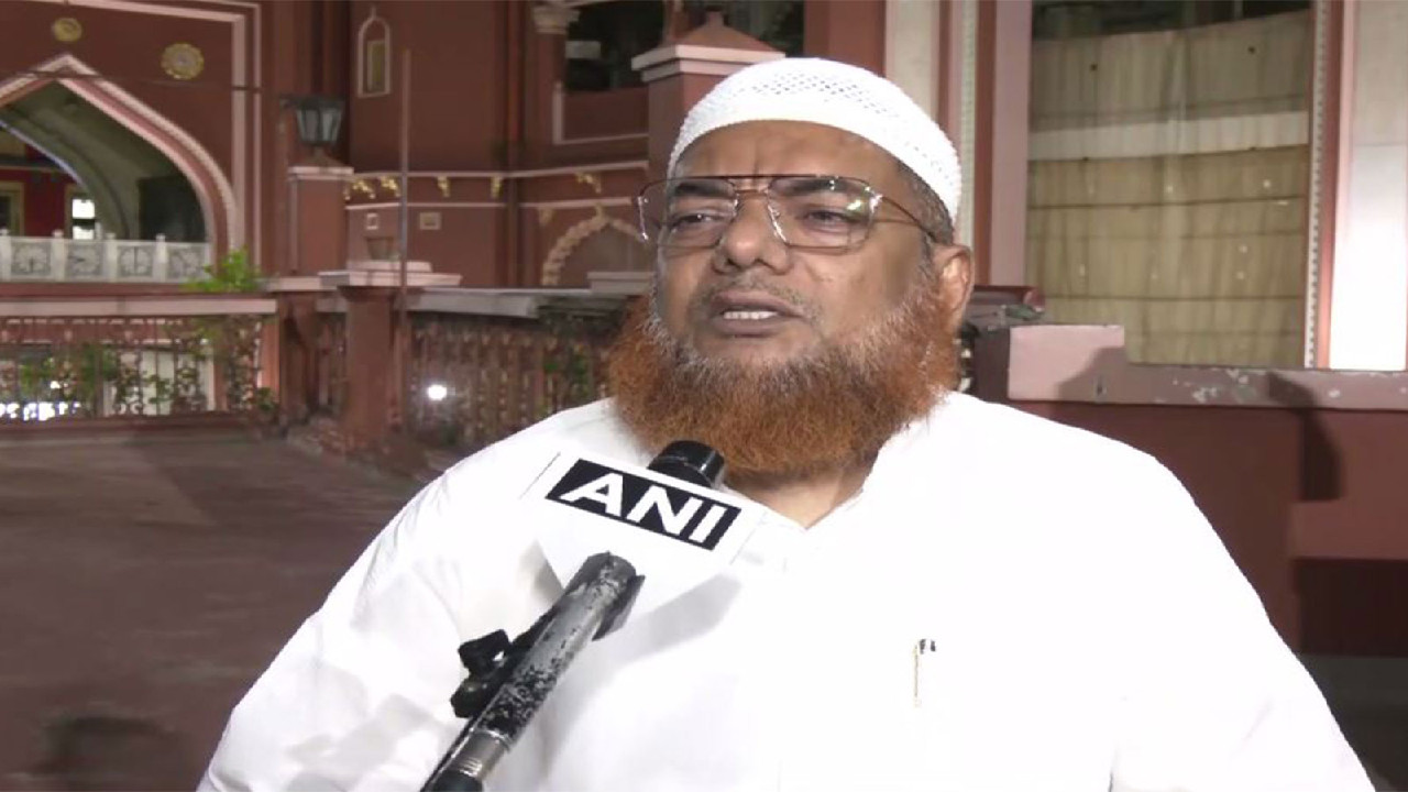 'Choose Goats Instead': Kolkata Imam’s Message to Muslims on Cow Sacrifice in Bengal